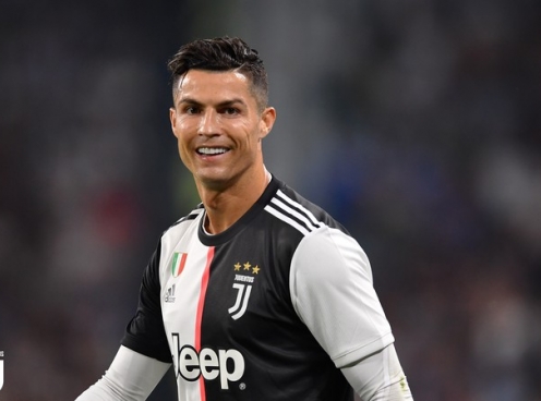 Mừng vô địch Serie A, Ronaldo sắm ngay siêu xe hàng cực hiếm